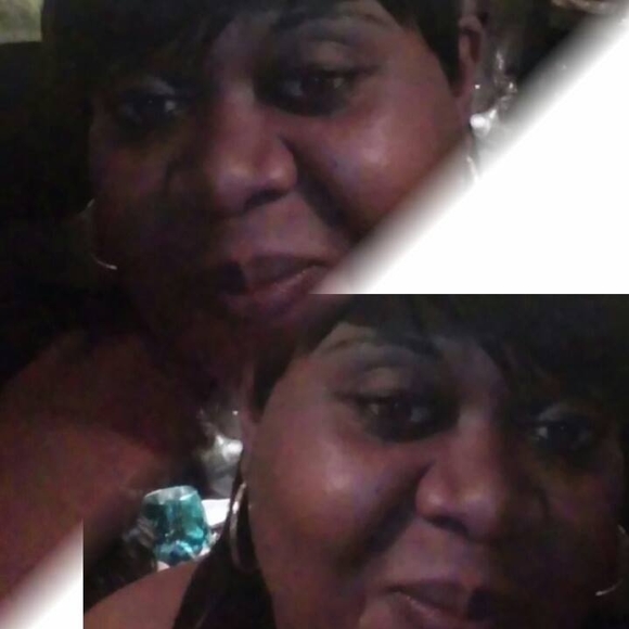 Meet your Posher, Liz - Picture 1 of 1